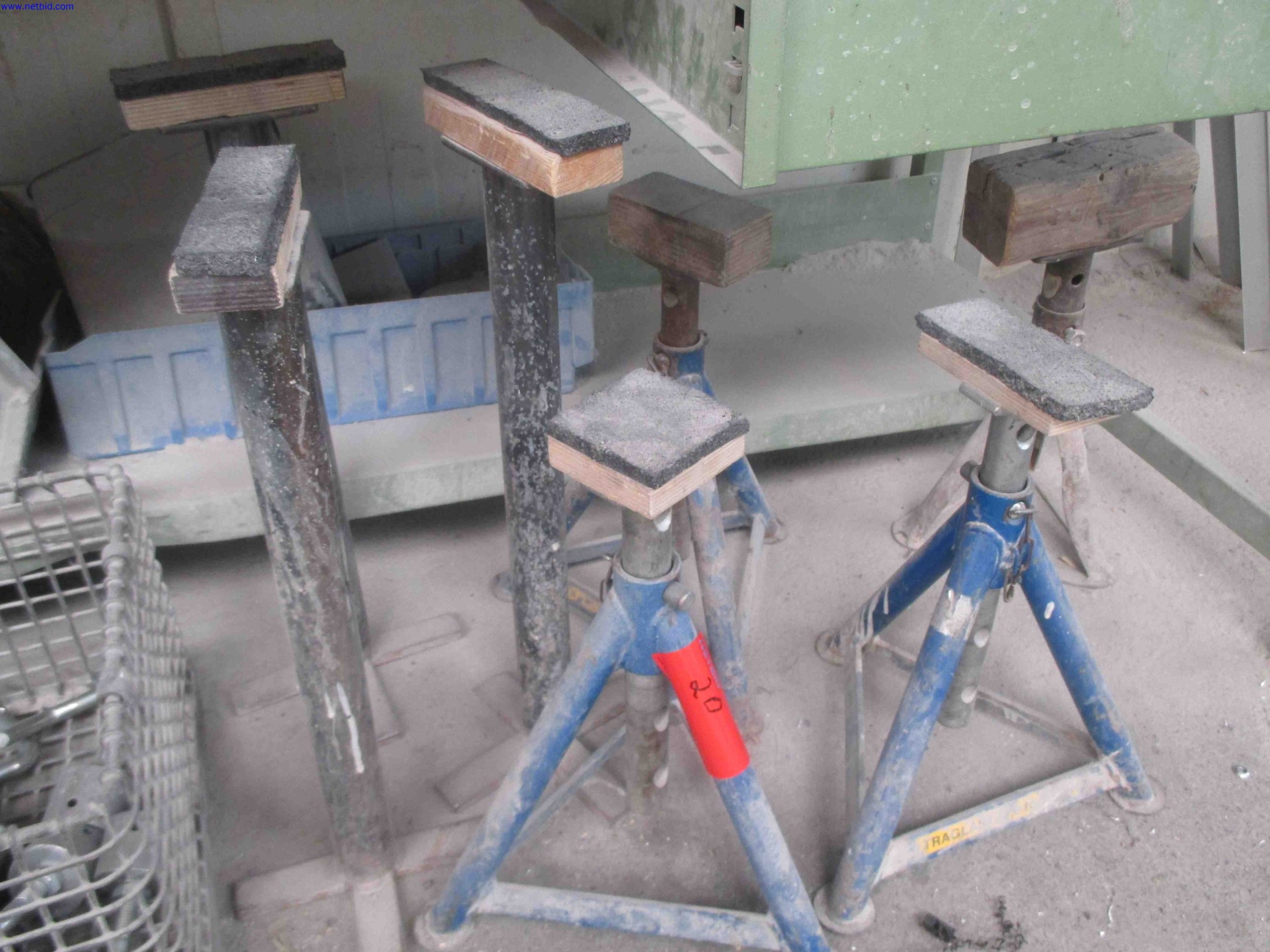 Vehicle construction, horse trailers-5