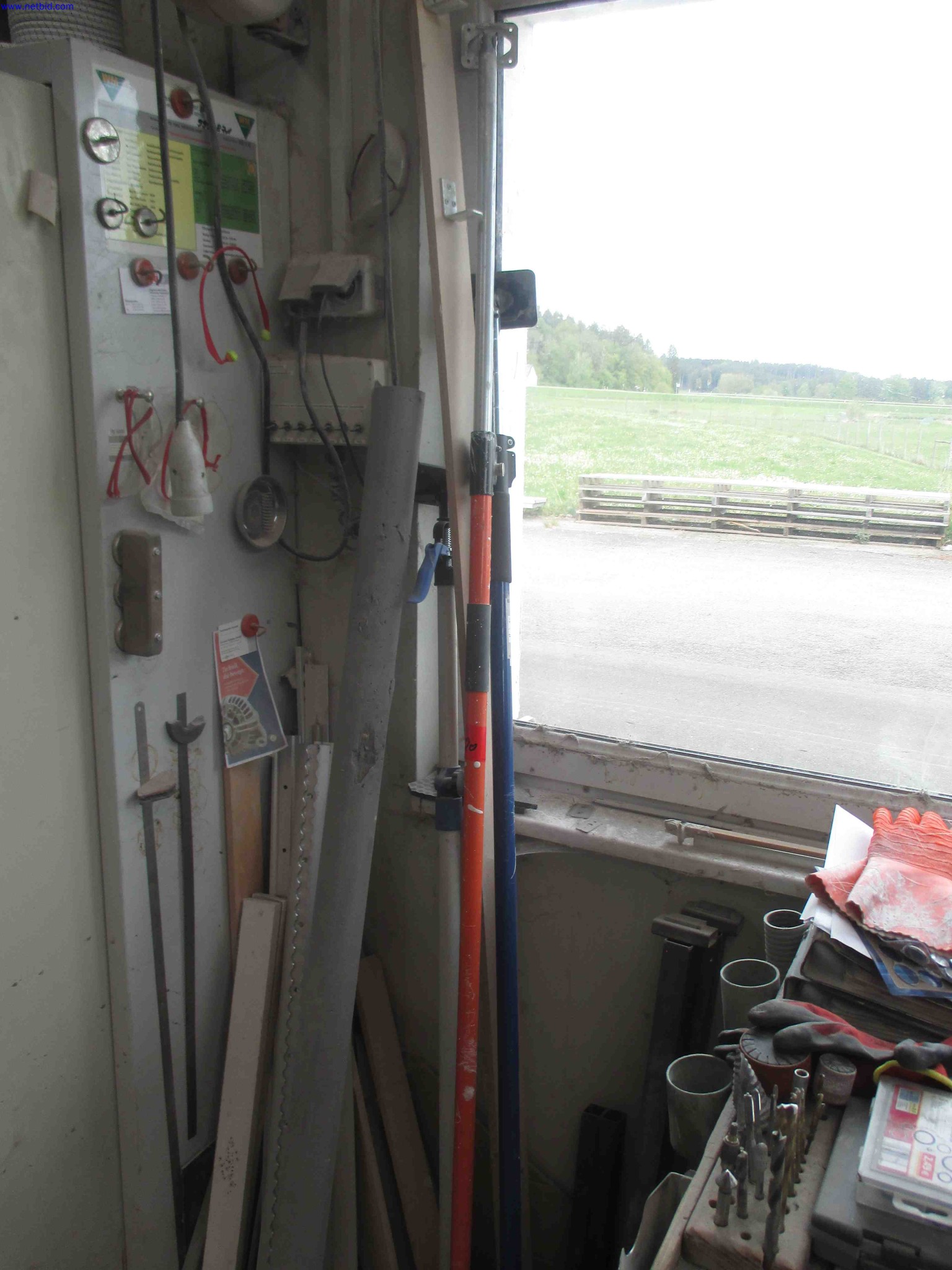 Vehicle construction, horse trailers-8