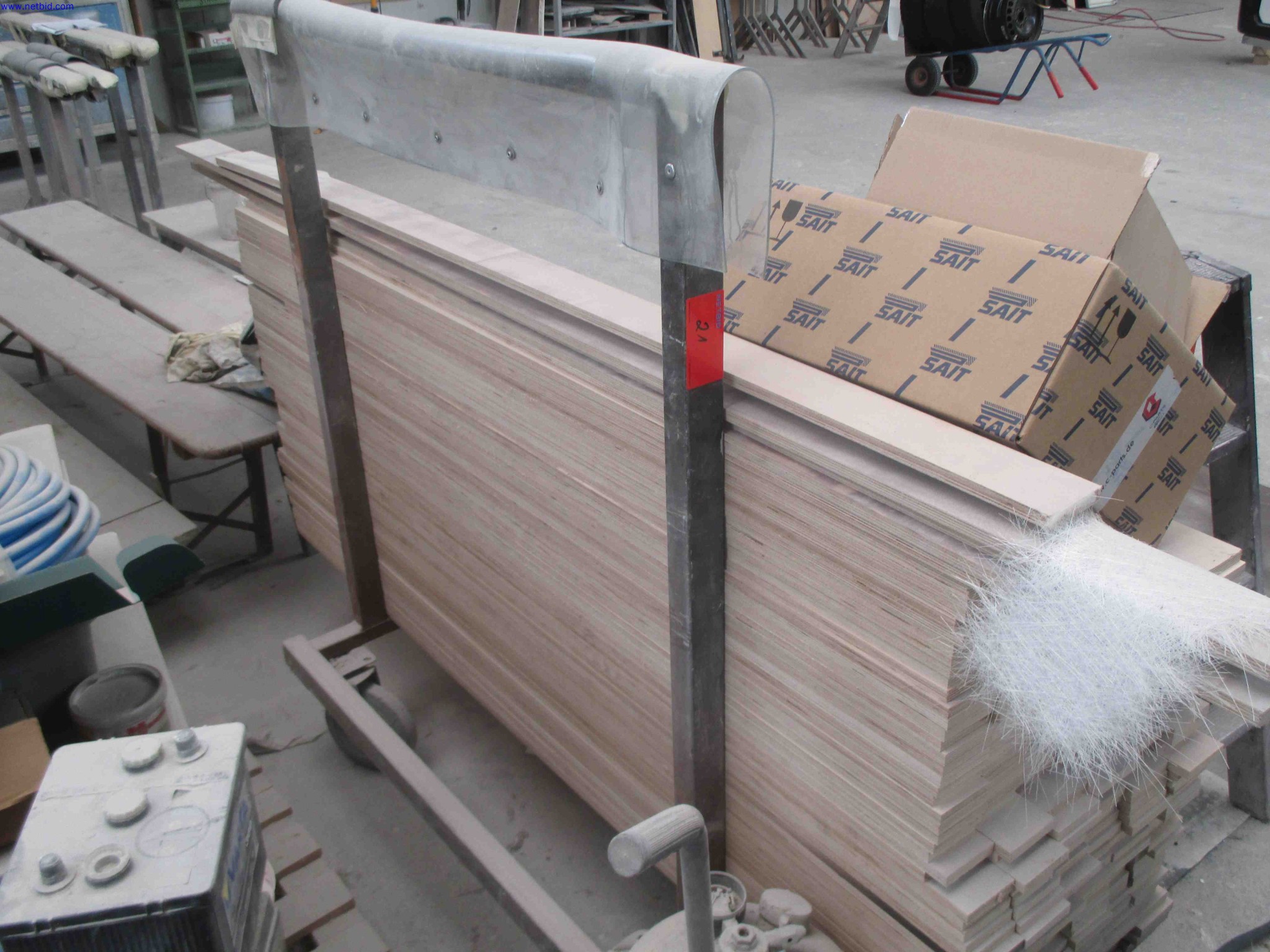 Vehicle construction, horse trailers-2
