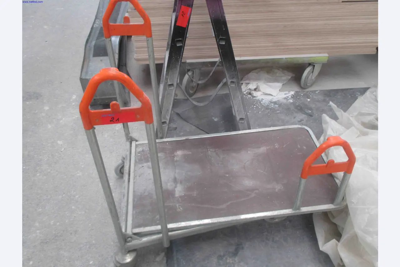Vehicle construction, horse trailers-3
