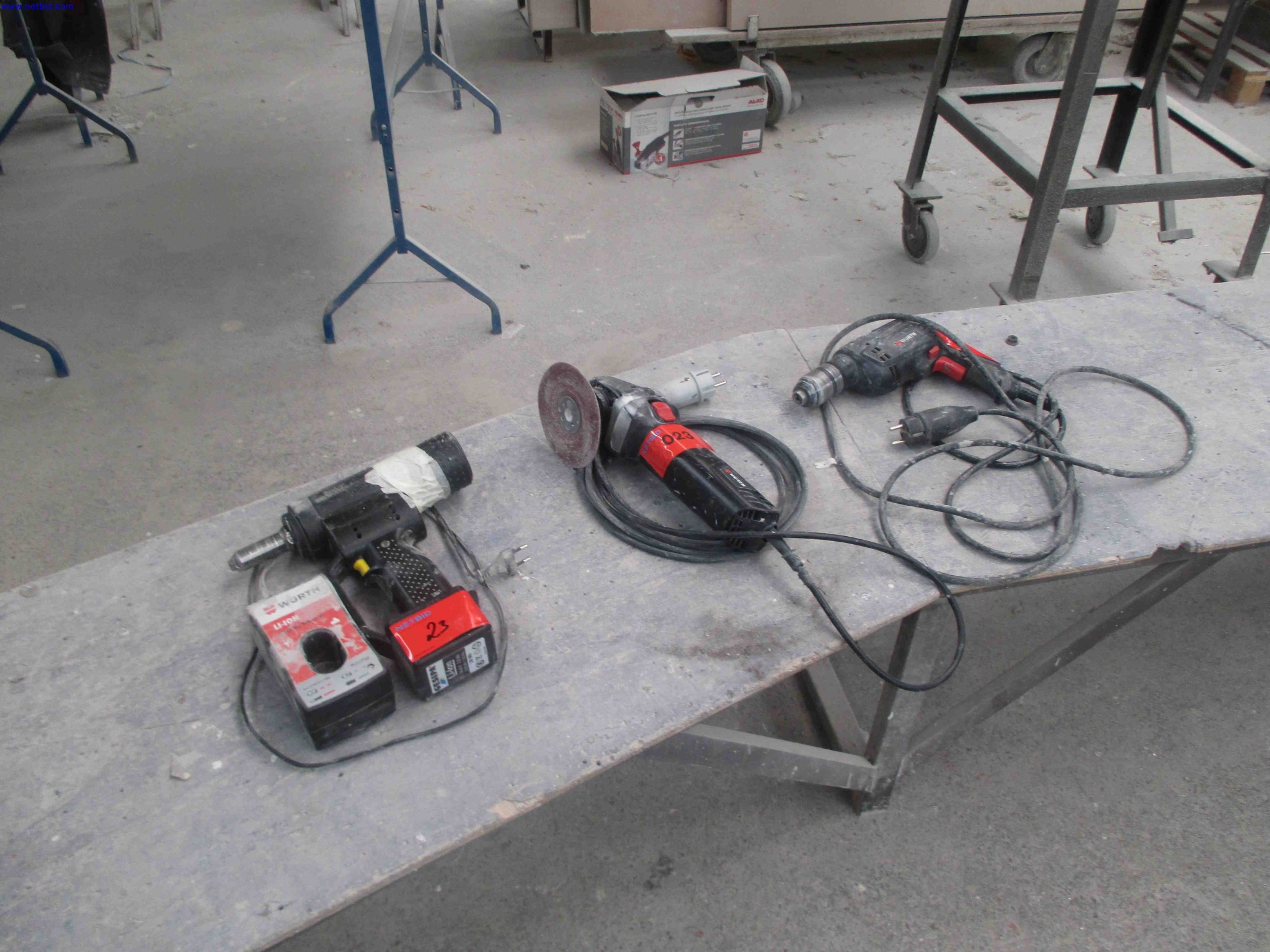 Vehicle construction, horse trailers-1