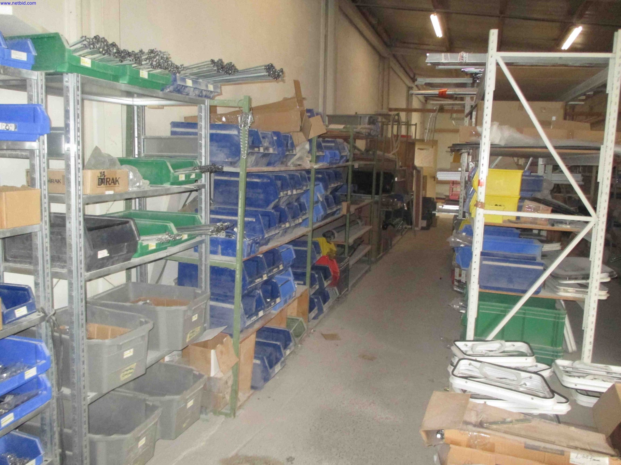 Vehicle construction, horse trailers-1