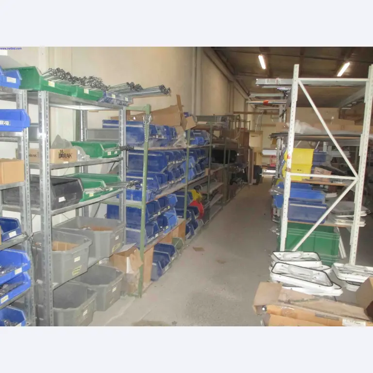 Vehicle construction, horse trailers-1