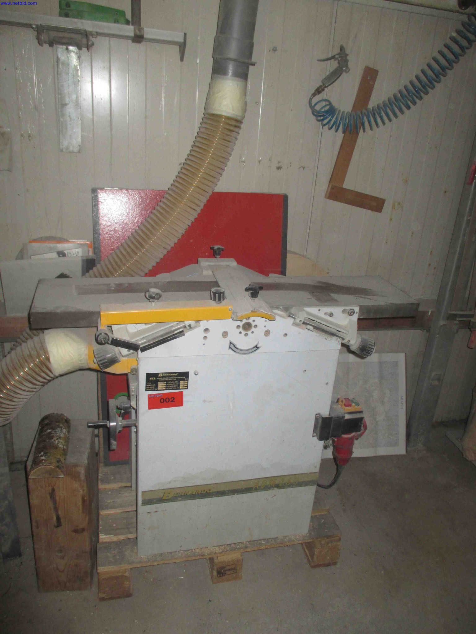 Vehicle construction, horse trailers-2