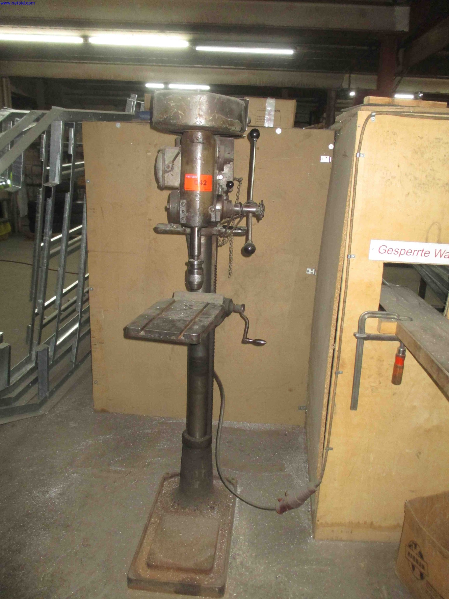 Vehicle construction, horse trailers-1