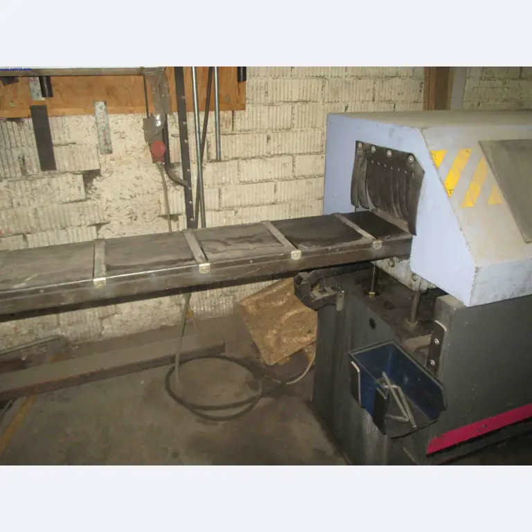 Vehicle construction, horse trailers-6