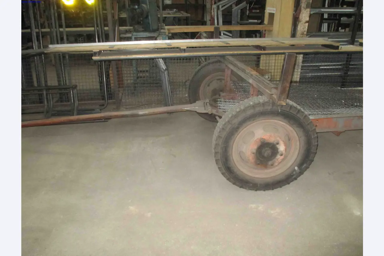 Vehicle construction, horse trailers-3