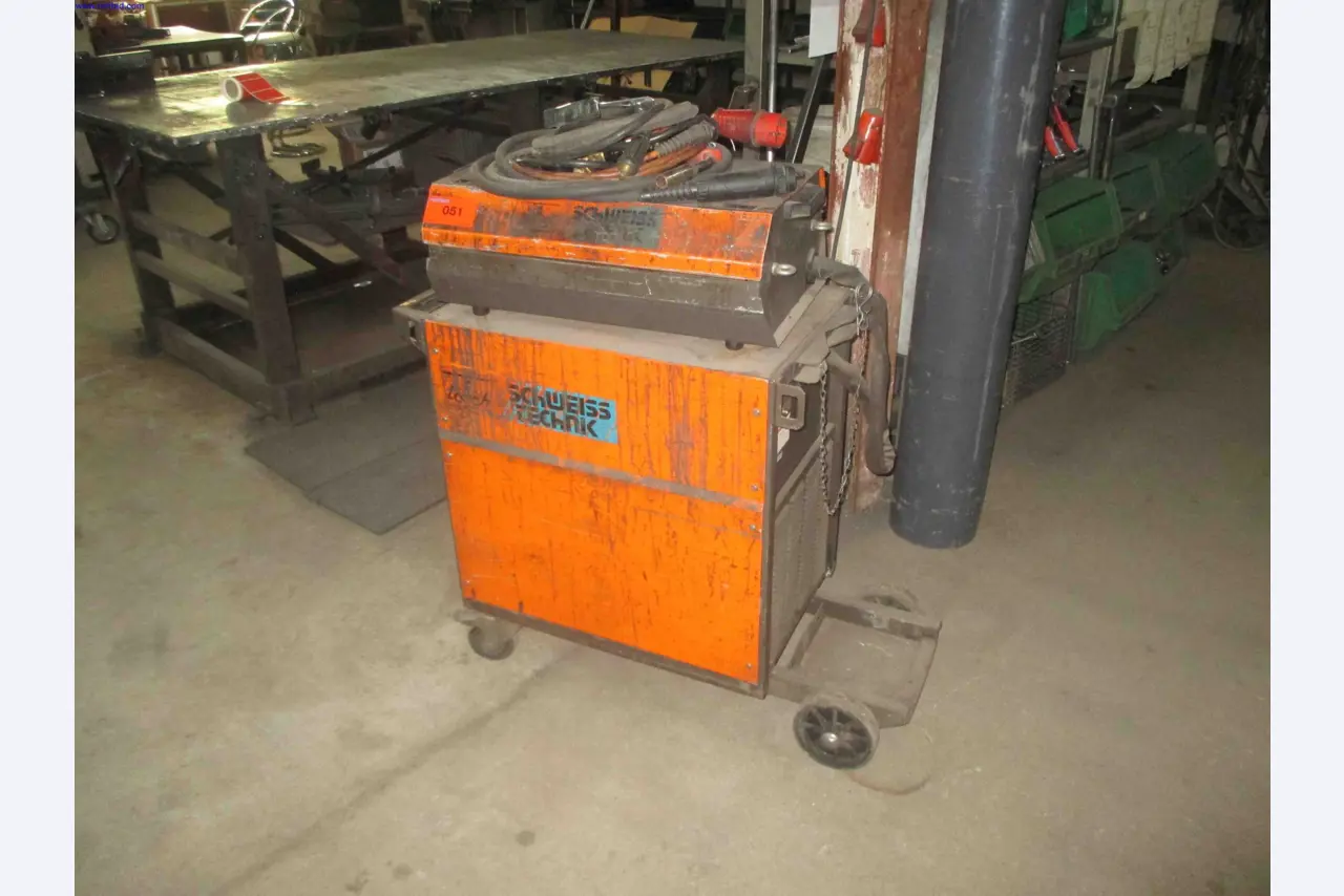Vehicle construction, horse trailers-2