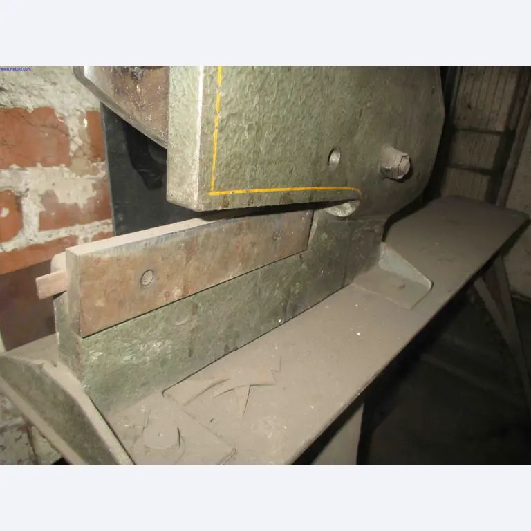 Vehicle construction, horse trailers-2
