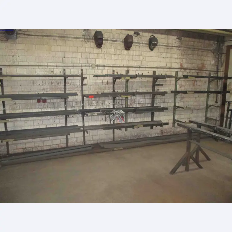 Vehicle construction, horse trailers-2