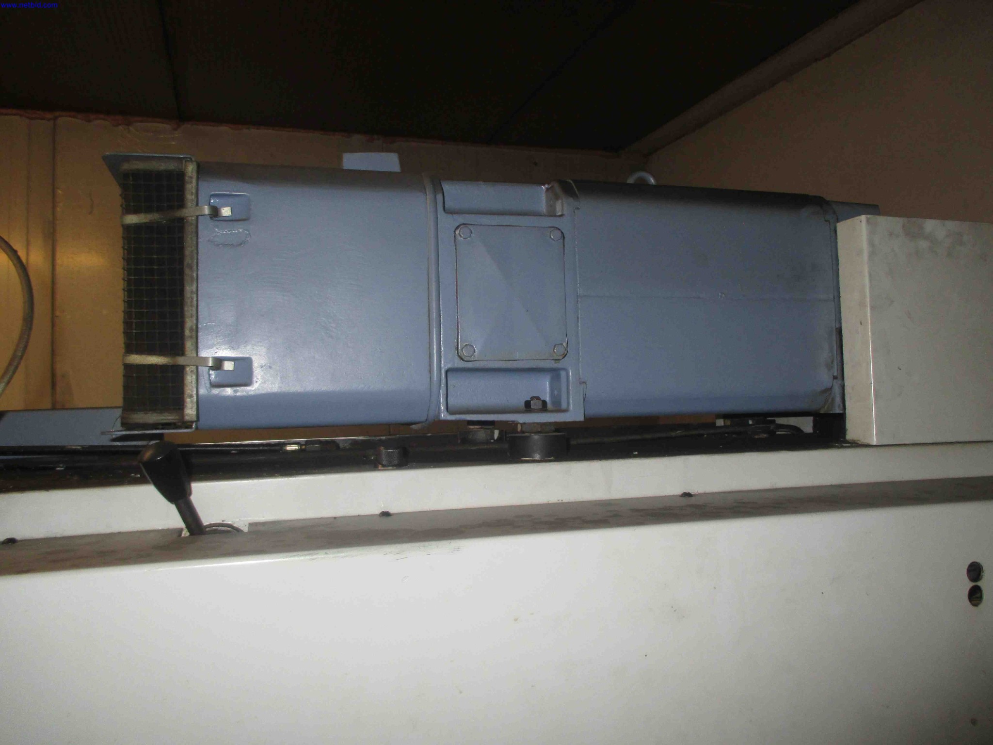 Vehicle construction, horse trailers-8