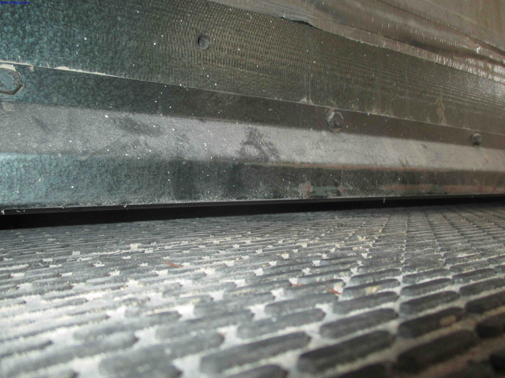 Vehicle construction, horse trailers-5