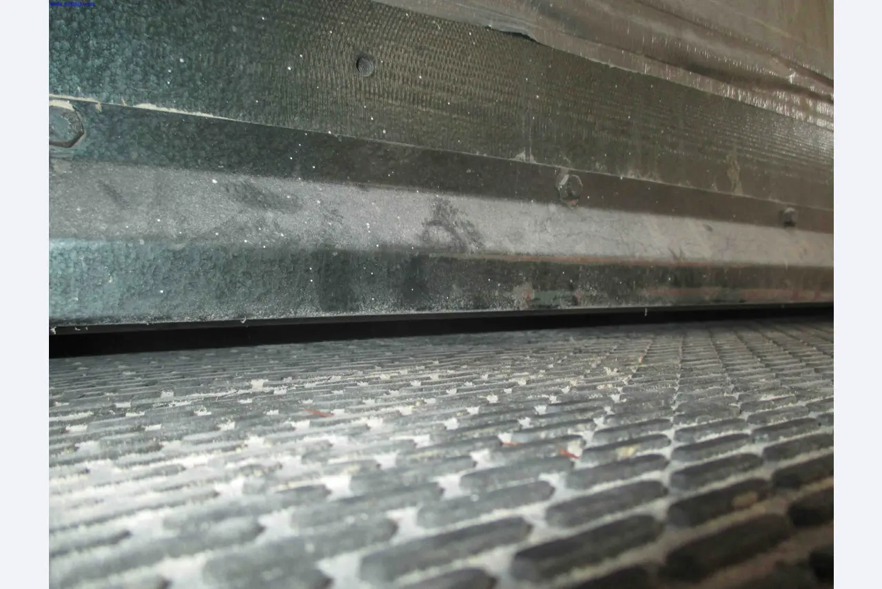 Vehicle construction, horse trailers-5