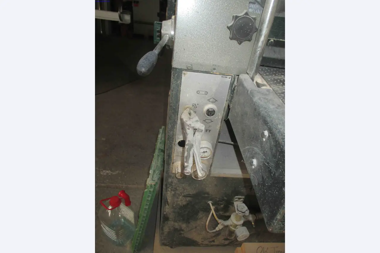 Vehicle construction, horse trailers-6