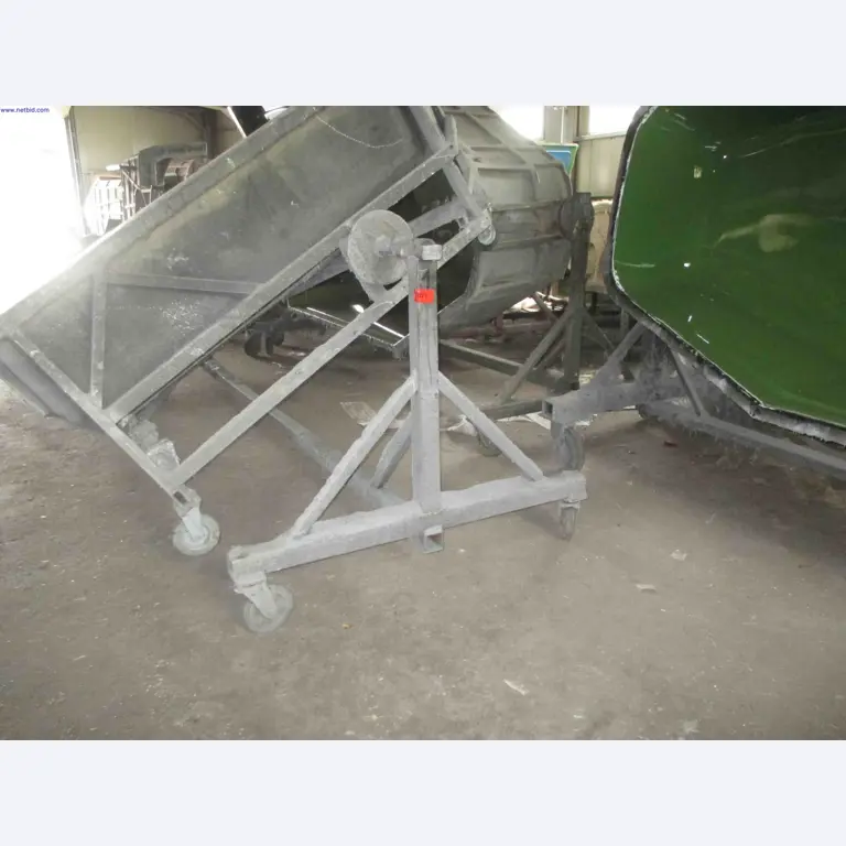 Vehicle construction, horse trailers-1