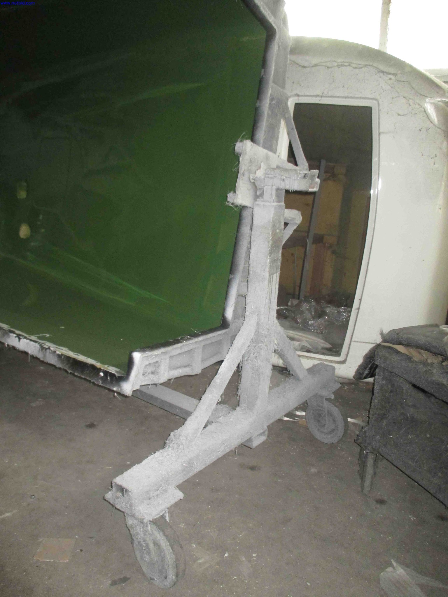 Vehicle construction, horse trailers-2