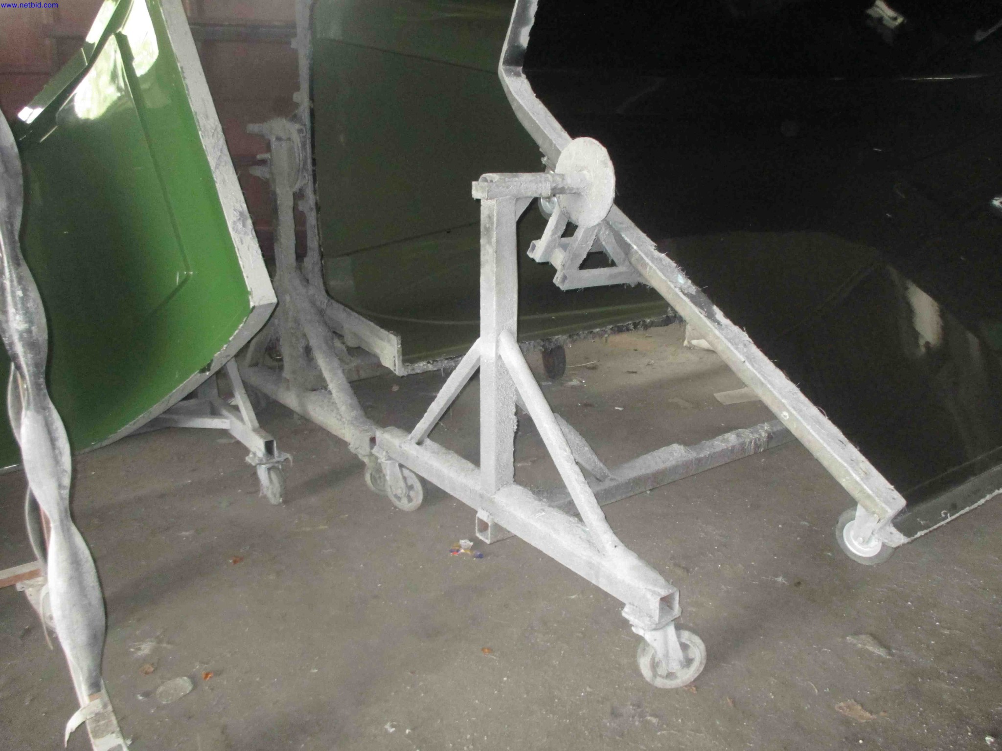 Vehicle construction, horse trailers-4