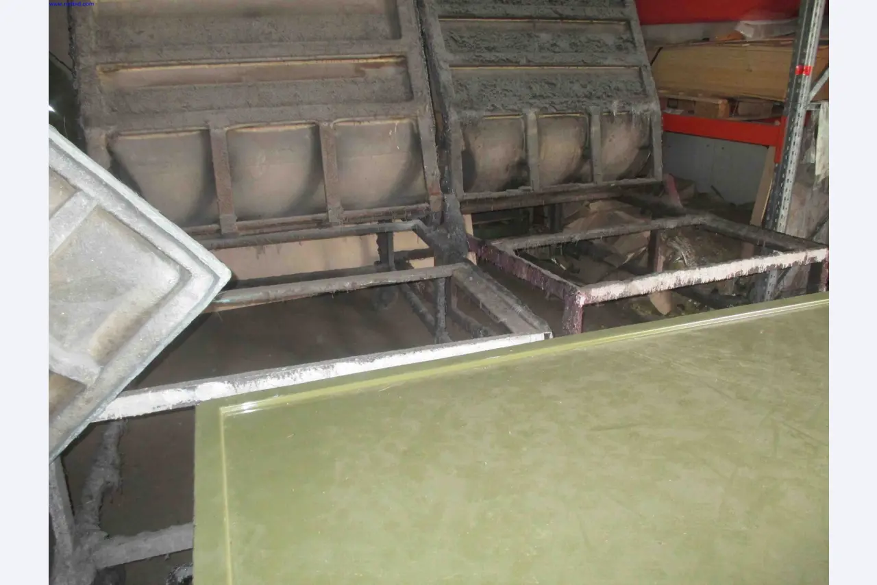 Vehicle construction, horse trailers-6