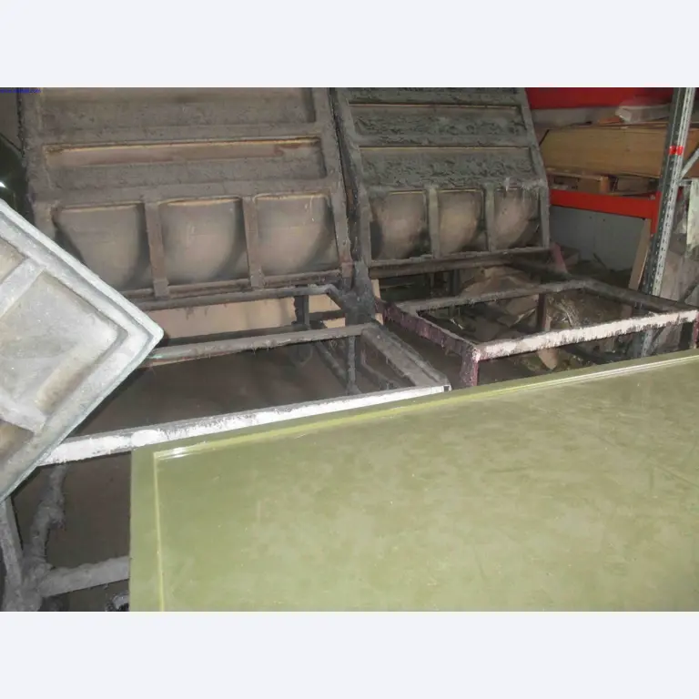 Vehicle construction, horse trailers-6