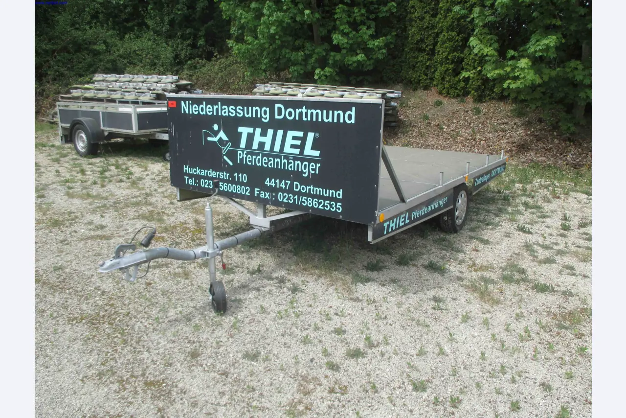 Vehicle construction, horse trailers-2