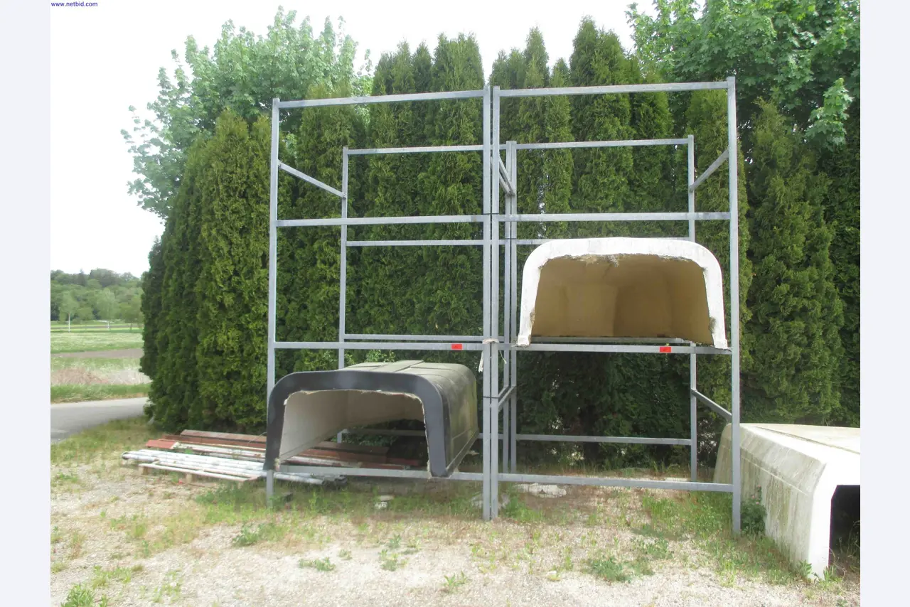 Vehicle construction, horse trailers-1