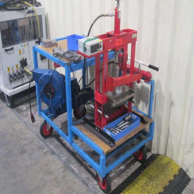 Tischhydraulikpresse Erichsen 922