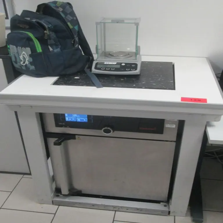 Heating cabinet Memmert
