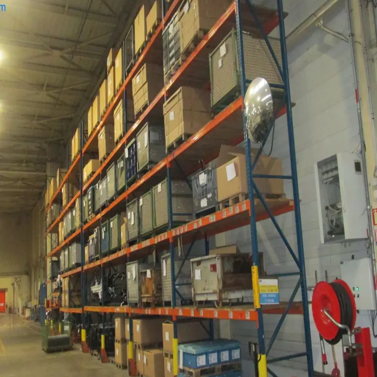 34 lfm. Heavy-duty pallet racking AEF