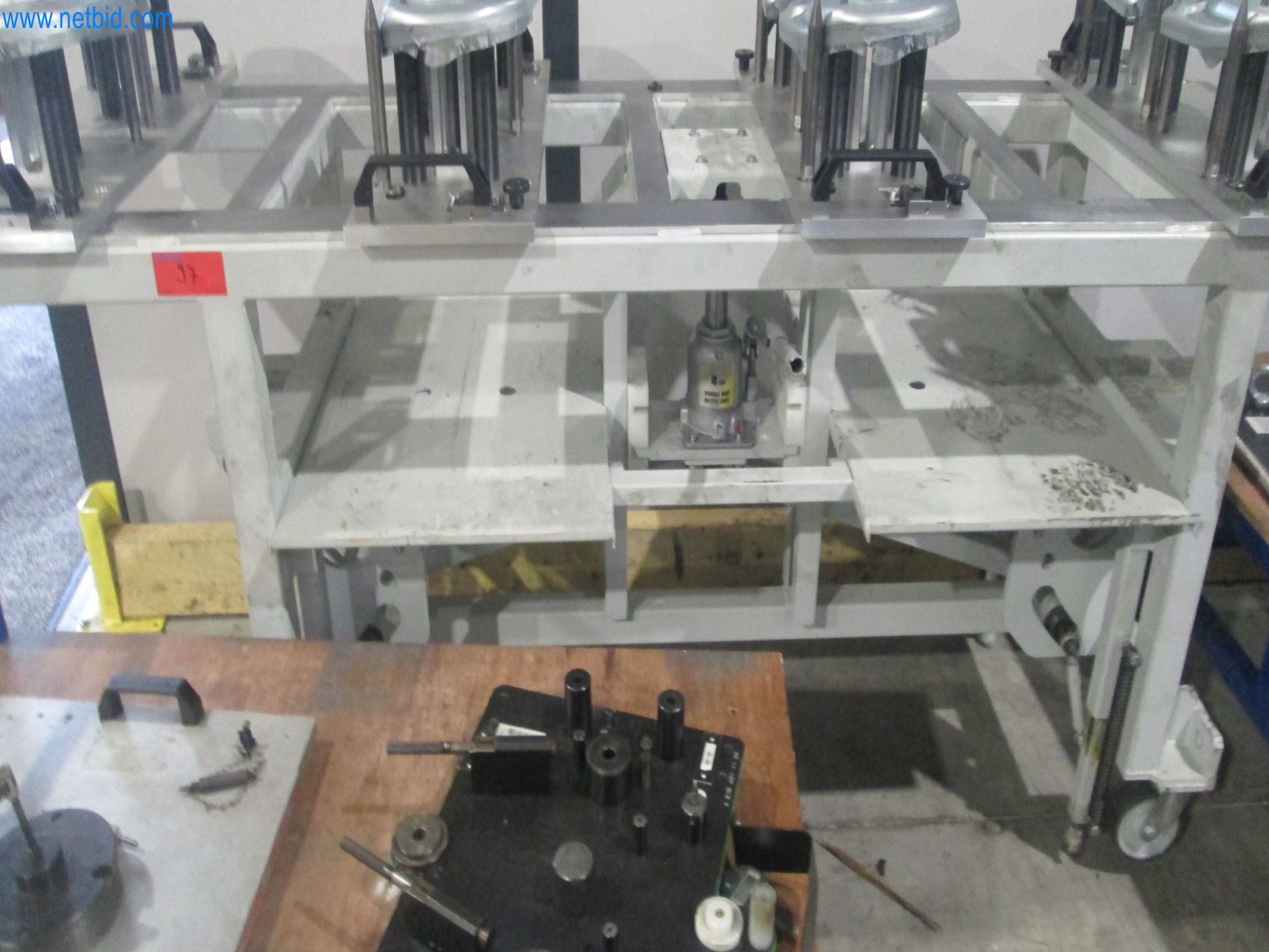 Betriebsstillegung: Produktionsanlagen eines Automobilzulieferers – Allgaier Werke in Frankreich-2