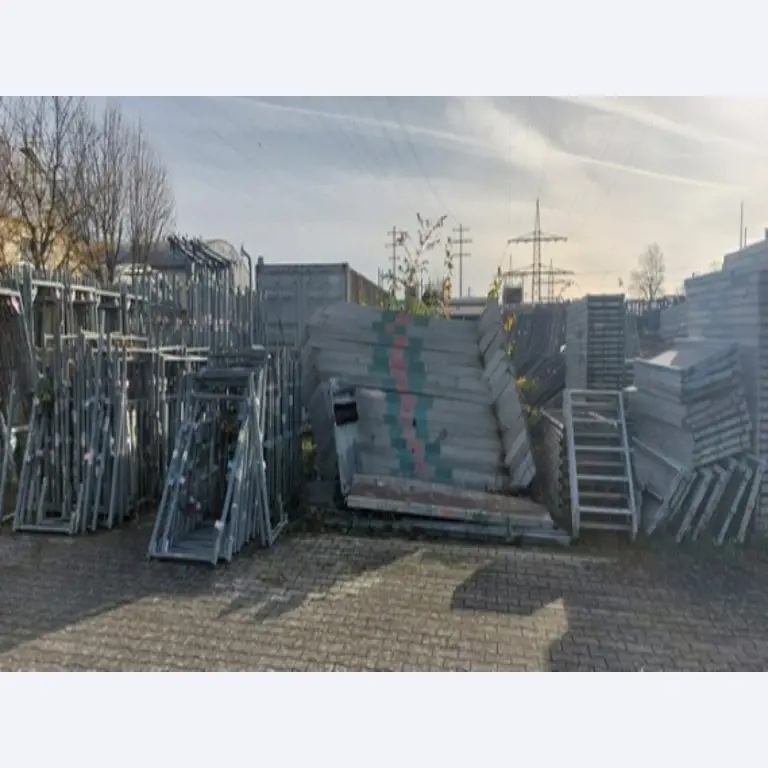 6.400 m² de elementos de andamiaje de fachada con accesorios-6