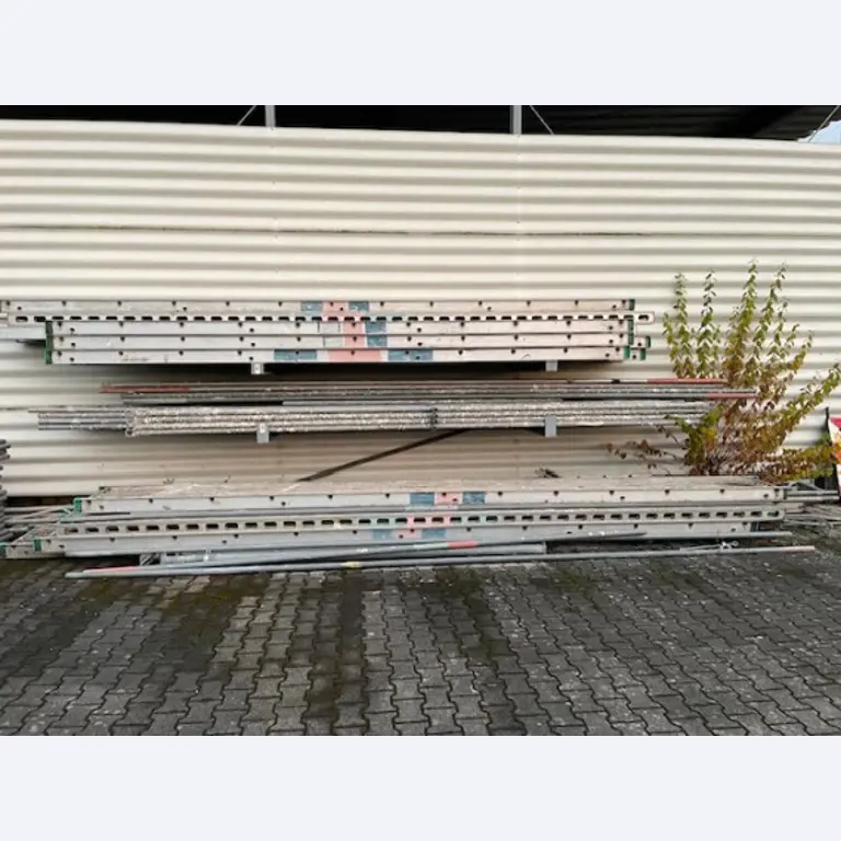 6.400 m² de elementos de andamiaje de fachada con accesorios-7