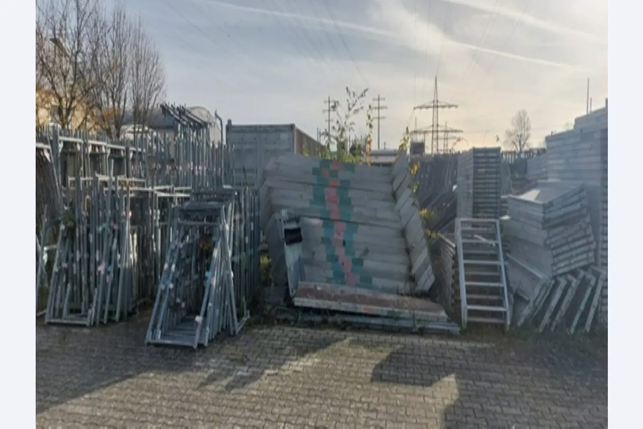 6,400 m² façade scaffolding elements with accessories-6