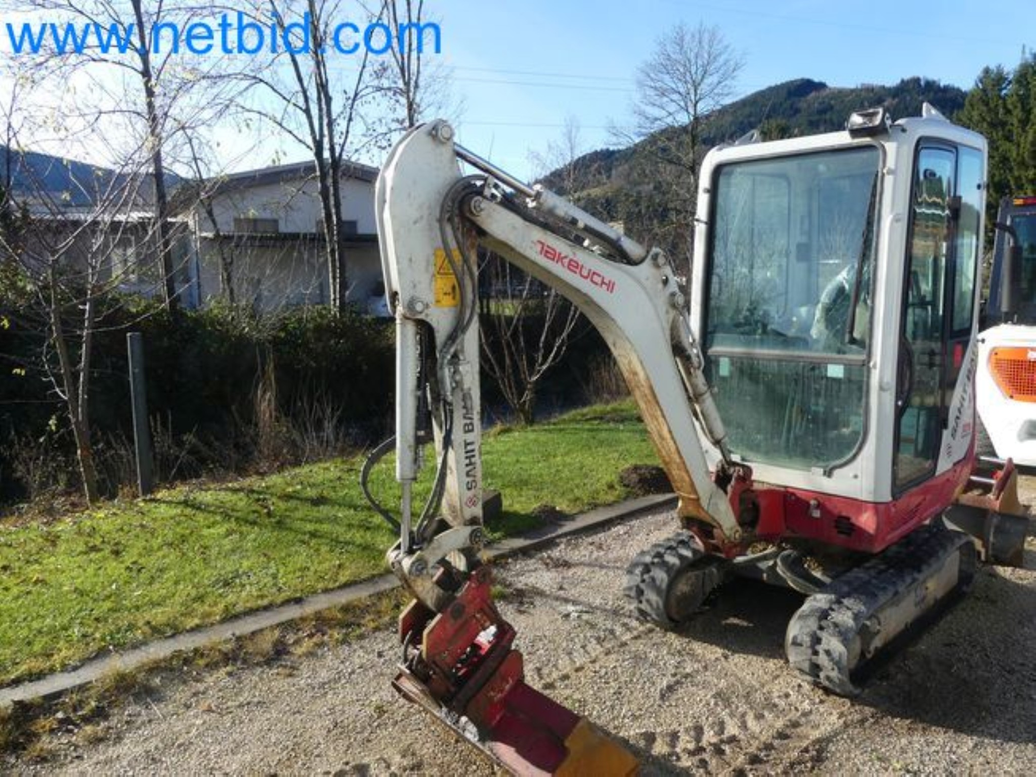 TAKEUCHI TB216 mini crawler excavator-14
