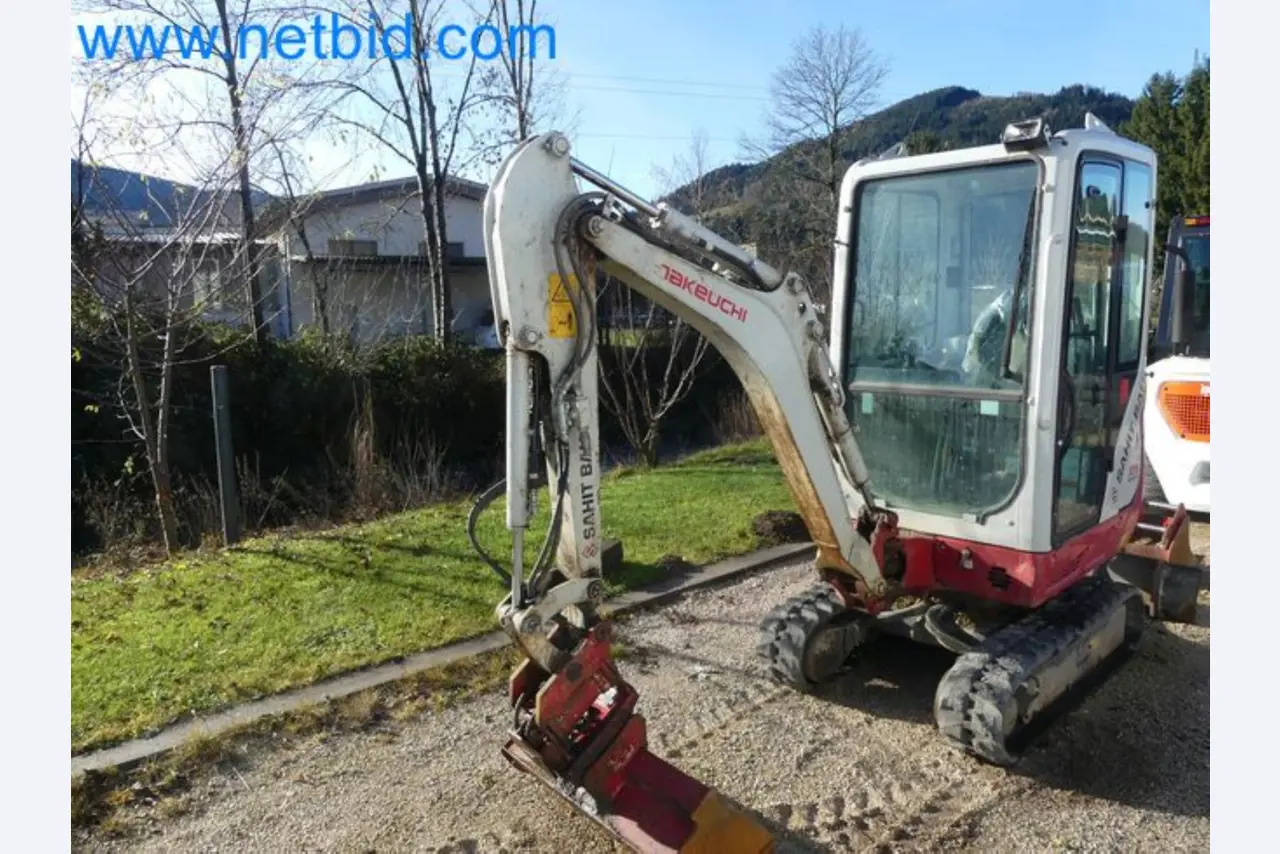 TAKEUCHI TB216 mini crawler excavator-14