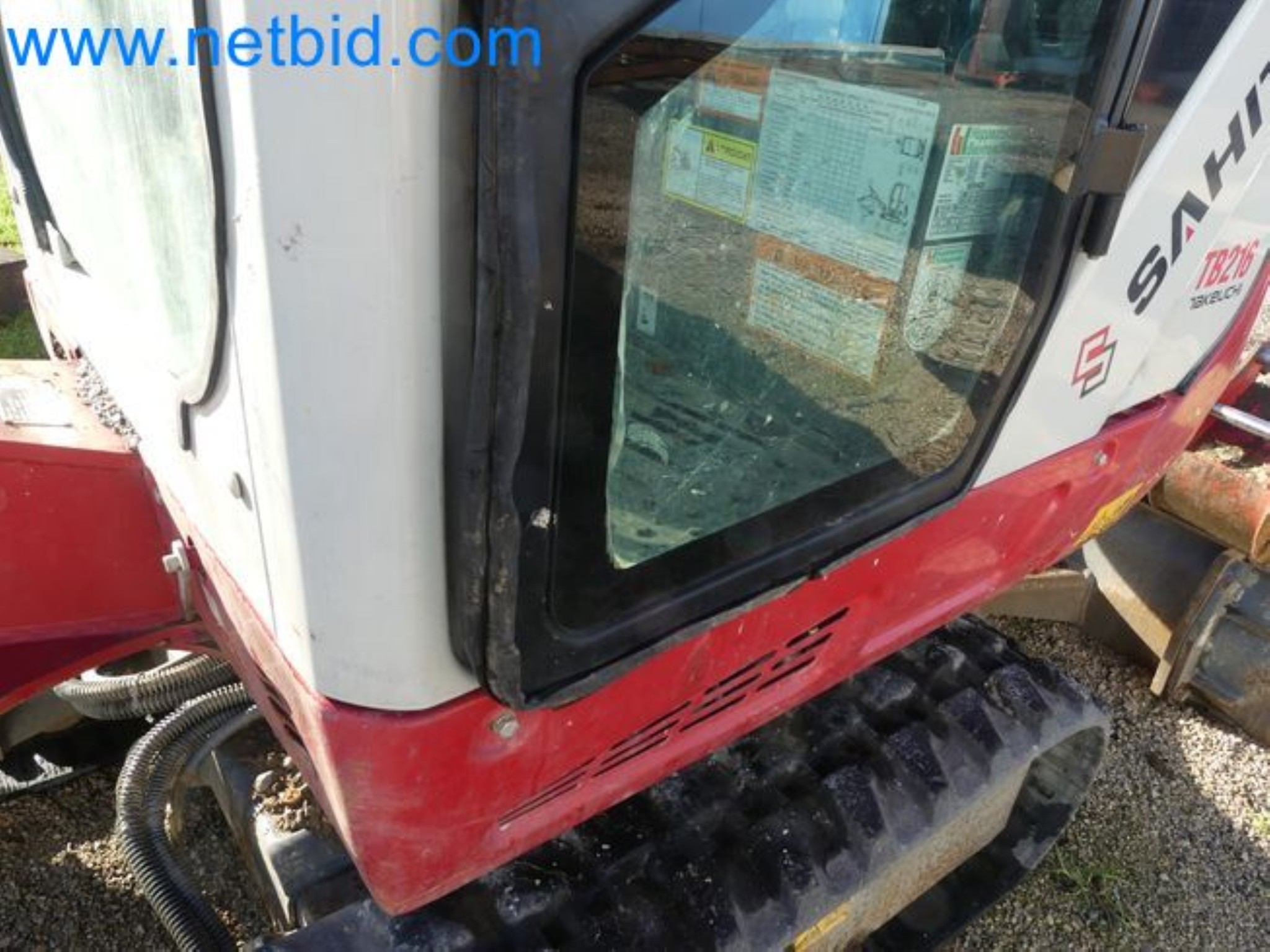 TAKEUCHI TB216 mini crawler excavator-35