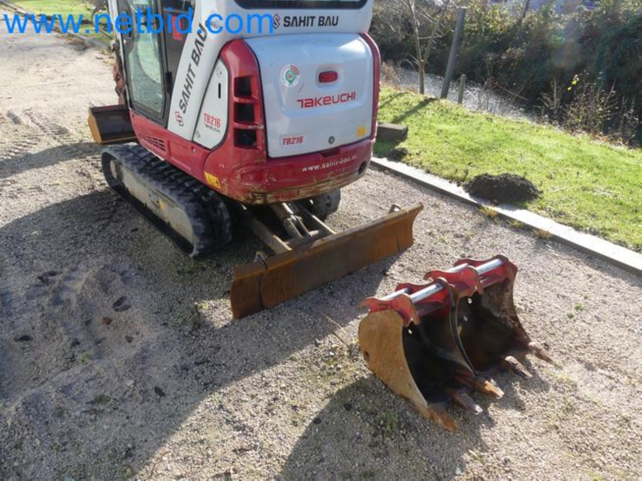 TAKEUCHI TB216 mini crawler excavator-4