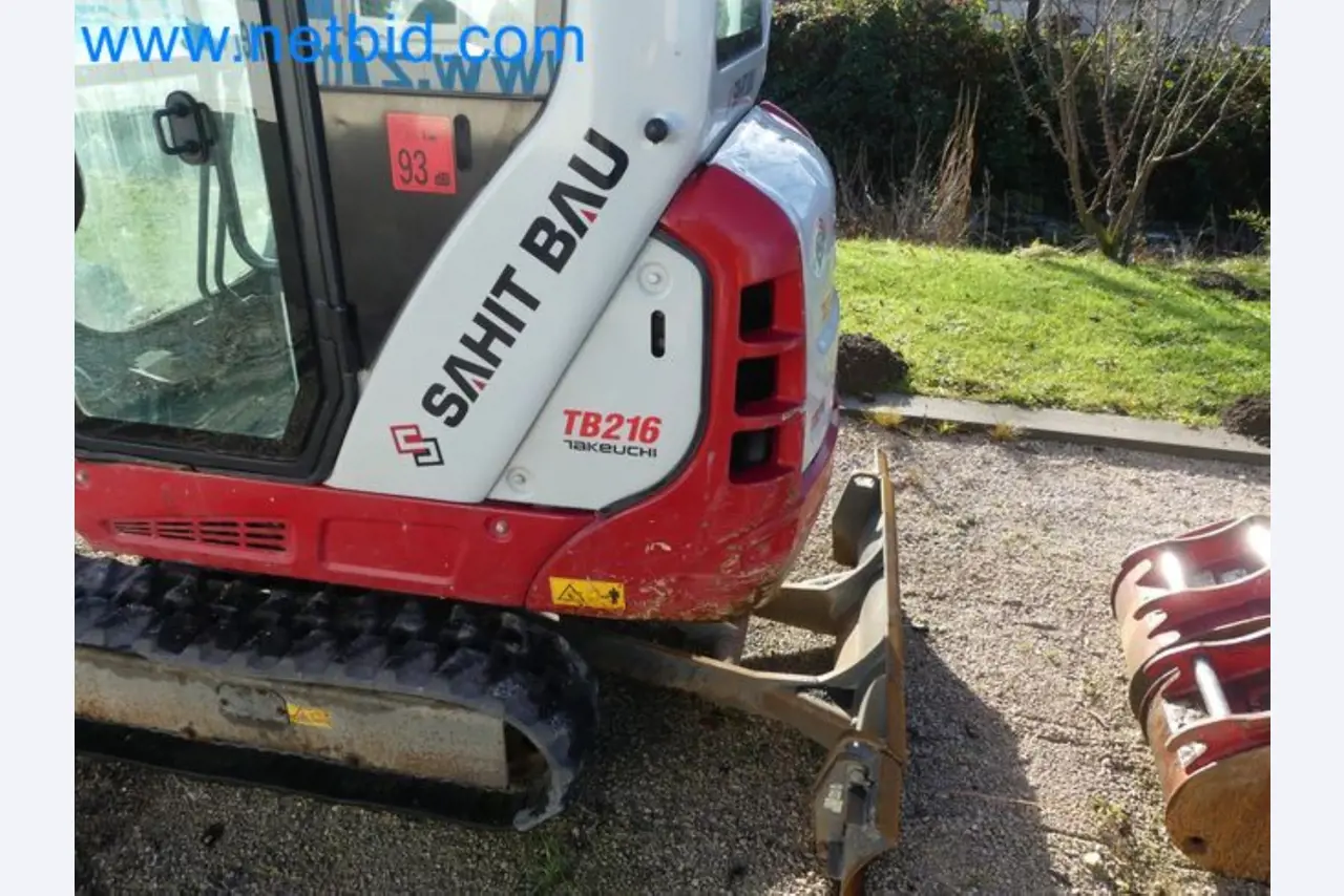 TAKEUCHI TB216 mini crawler excavator-7