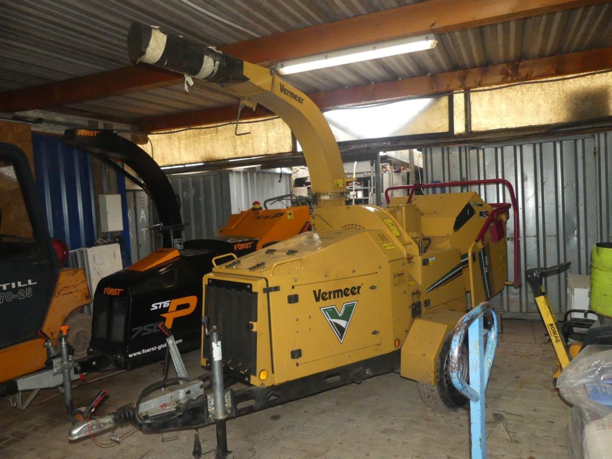 Horticultural machinery, excavators, construction vehicles & forestry machinery-27