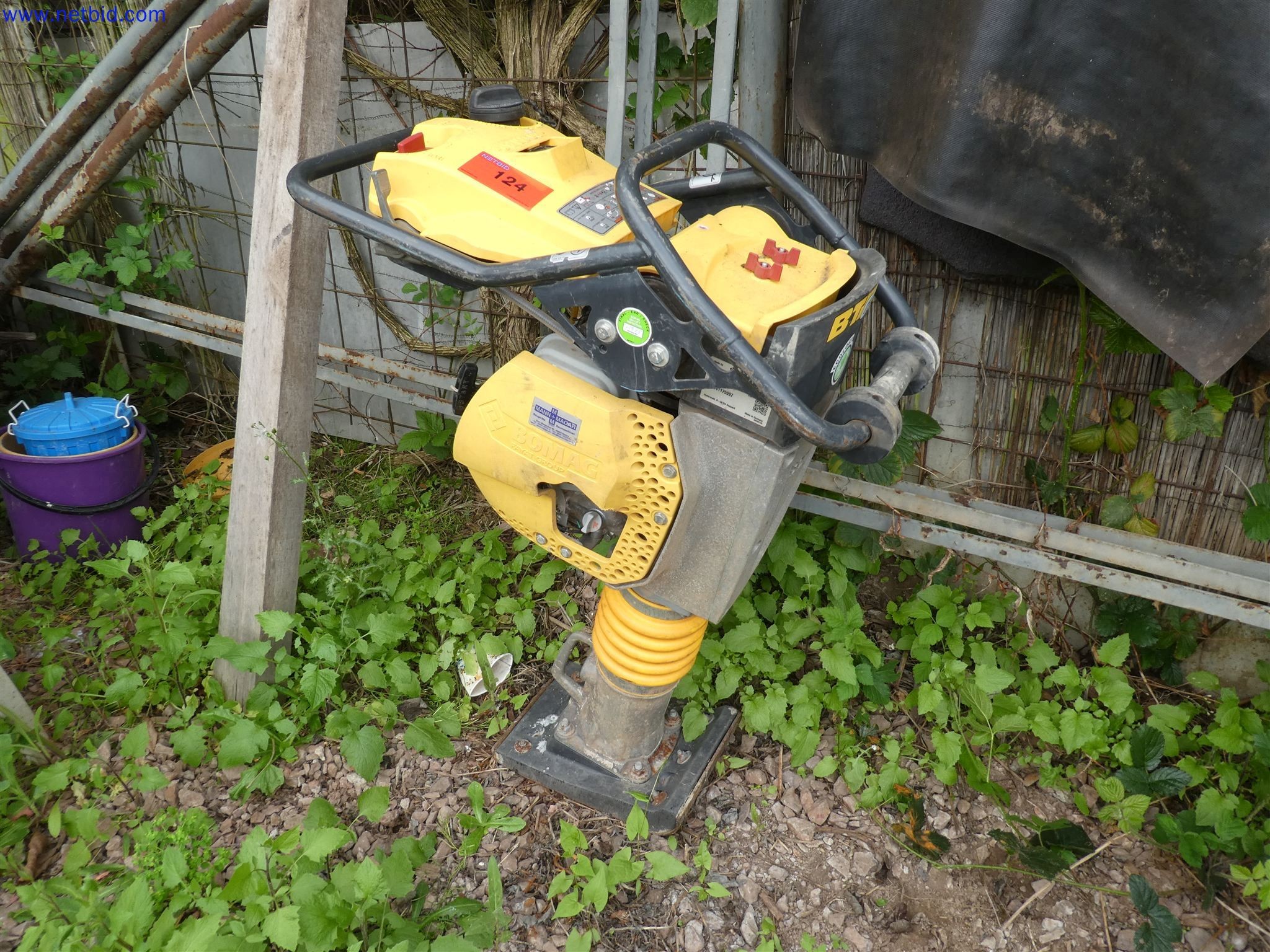 Machines de jardinage, pelles, véhicules de chantier & machines forestières-1