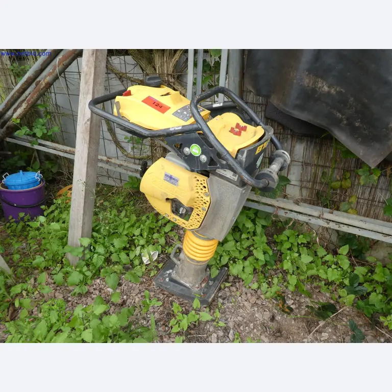 Machines de jardinage, pelles, véhicules de chantier & machines forestières-1