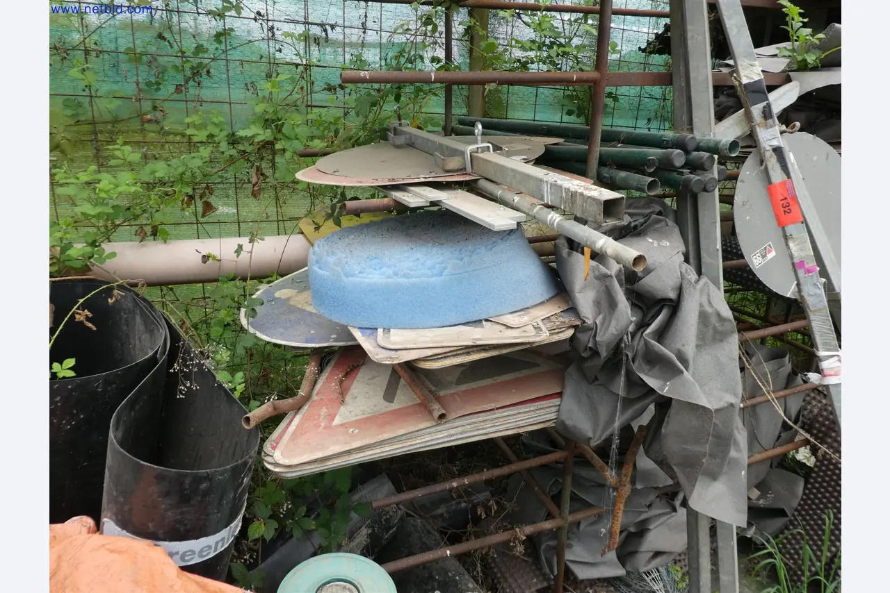 Horticultural machinery, excavators, construction vehicles & forestry machinery-1