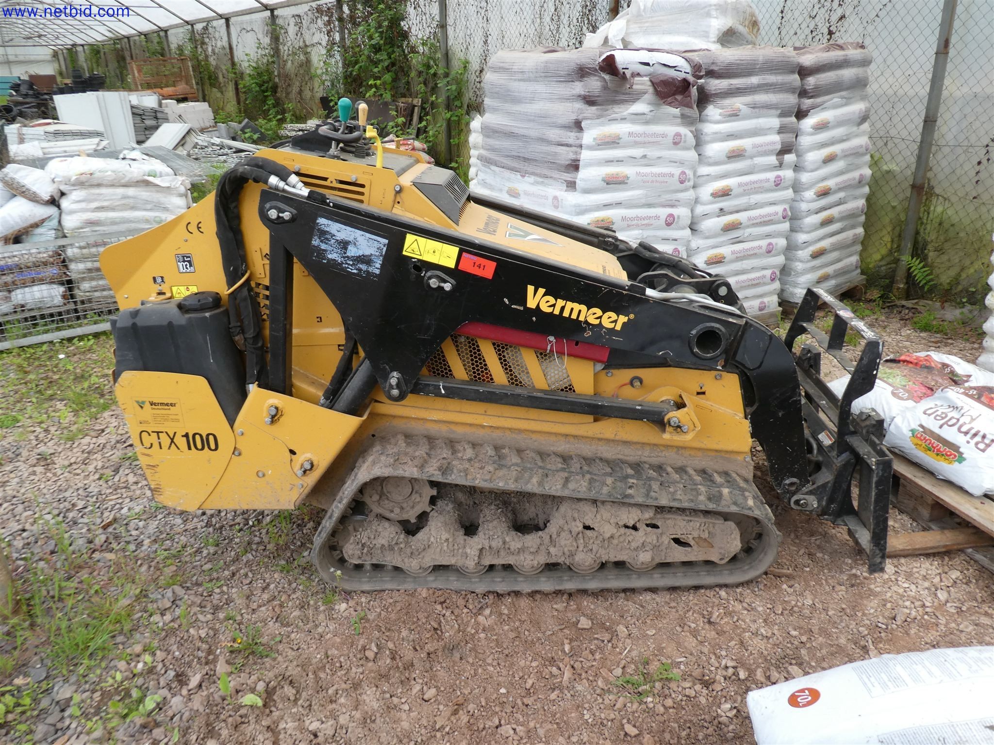 Machines de jardinage, pelles, véhicules de chantier & machines forestières-1