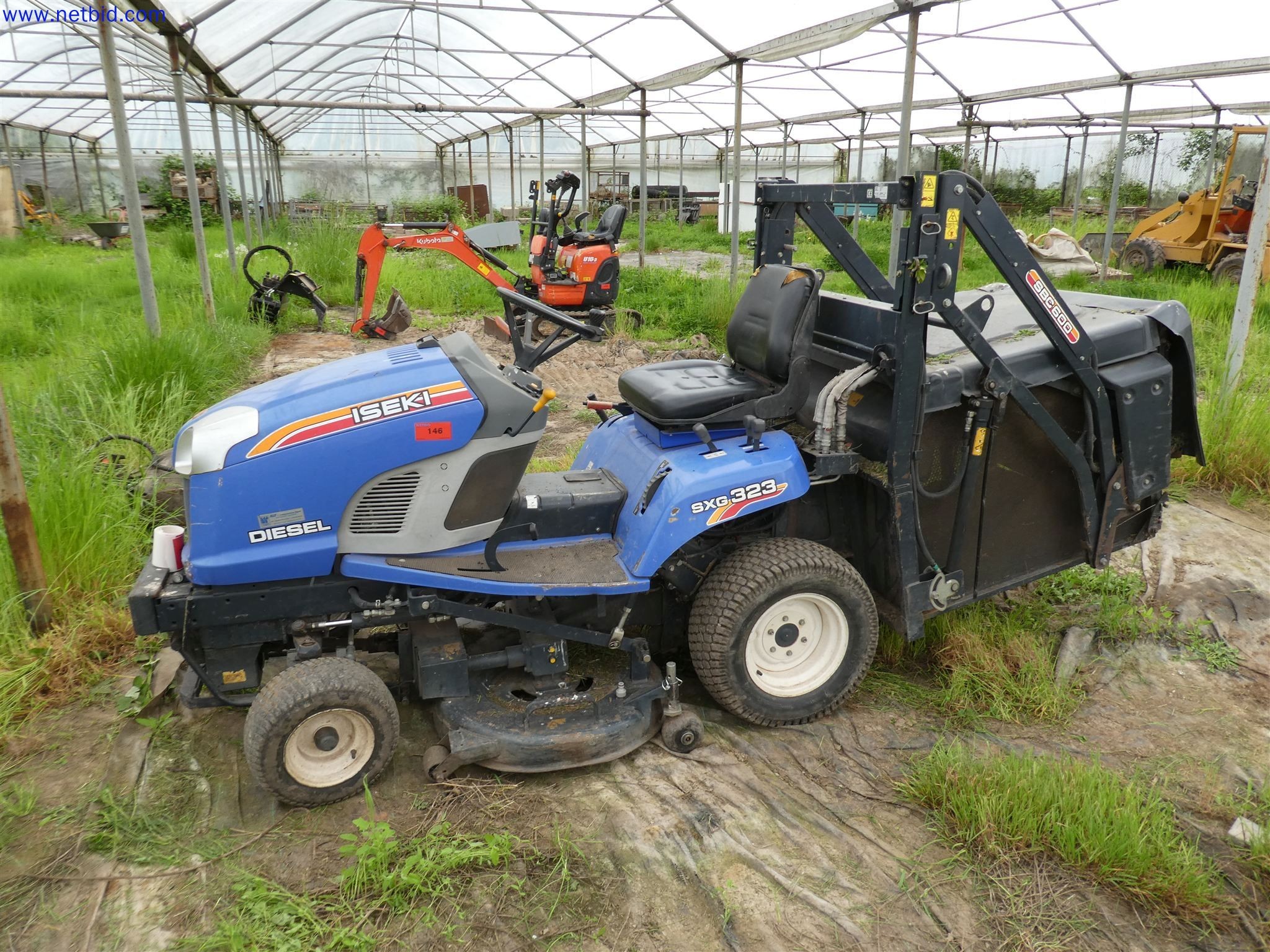 Machines de jardinage, pelles, véhicules de chantier & machines forestières-1