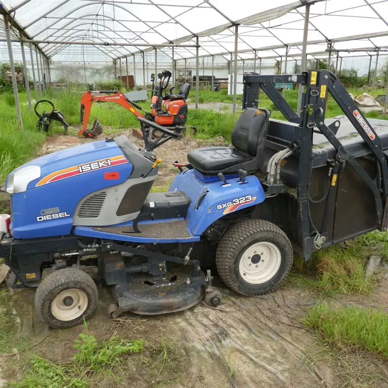 Tondeuses à gazon autoportées Iseki SXG 323