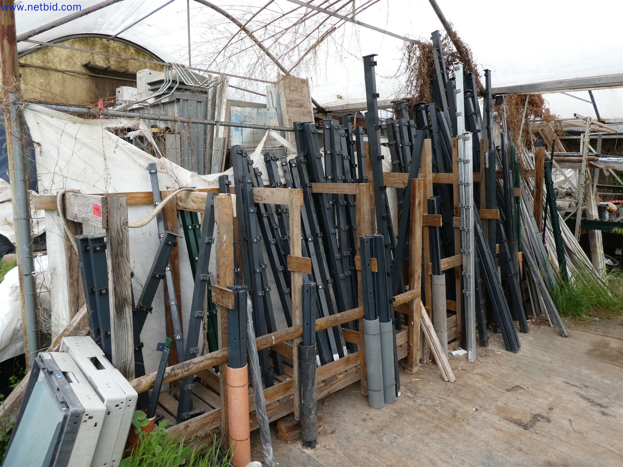 Machines de jardinage, pelles, véhicules de chantier & machines forestières-1