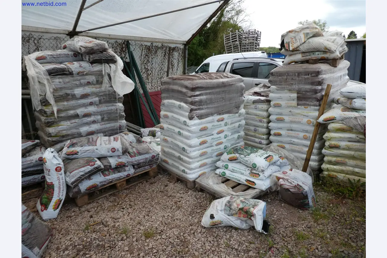 Machines de jardinage, pelles, véhicules de chantier & machines forestières-8
