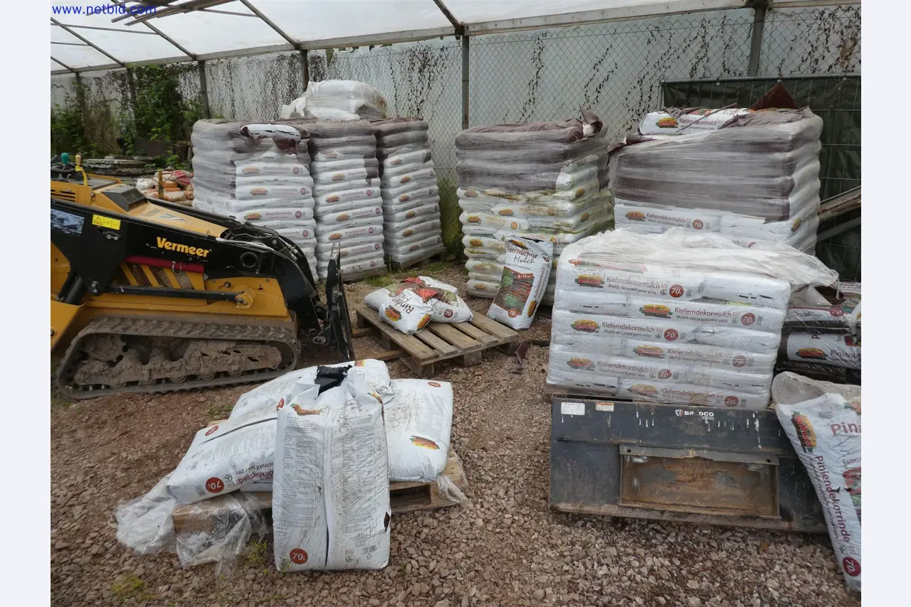 Machines de jardinage, pelles, véhicules de chantier & machines forestières-9