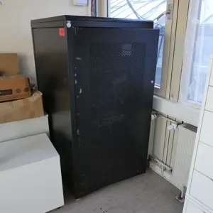 19-palčna omara za rack
