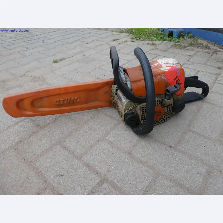 Machines de jardinage, pelles, véhicules de chantier & machines forestières-1