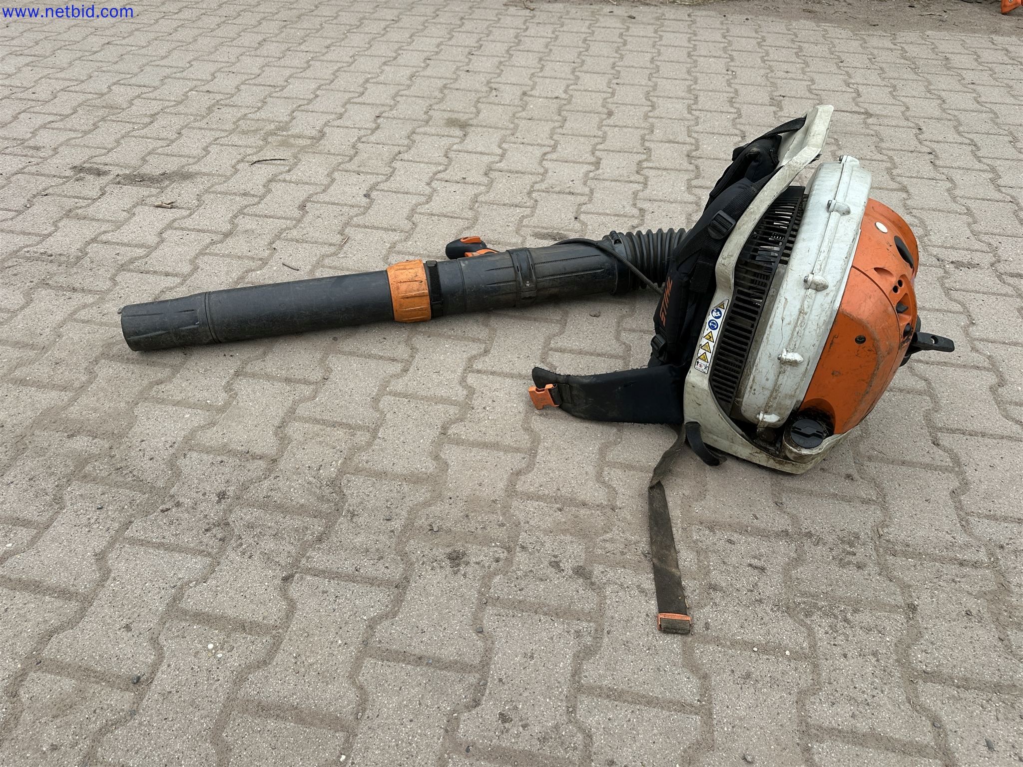 Machines de jardinage, pelles, véhicules de chantier & machines forestières-1